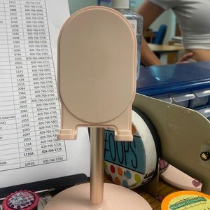 Gently use cell phone holder. In good condition and price to sell.